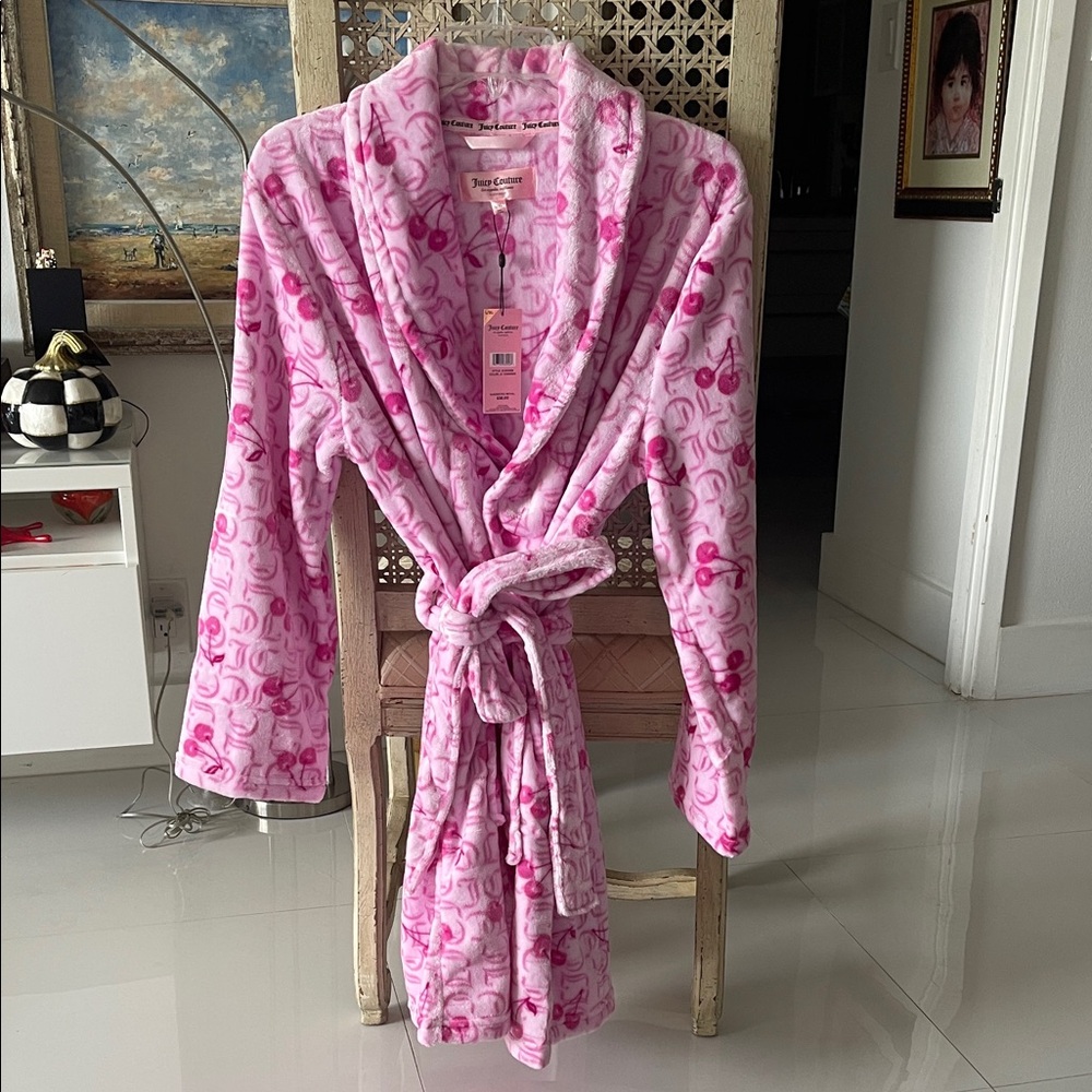 Juicy Couture ❤️ Pink "Juicy Cherries" Plush Bathrobe
